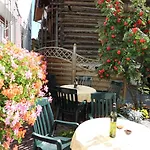 Garni Am Johannesbrunnen Hotel apartamentowy
