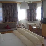 Hotel apartamentowy Garni Am Johannesbrunnen 4*