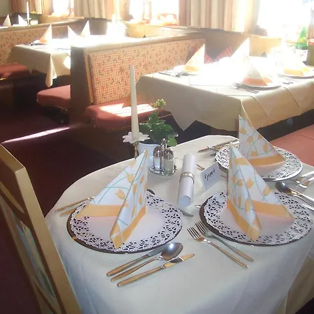 Aparthotel Garni Am Johannesbrunnen Fiss