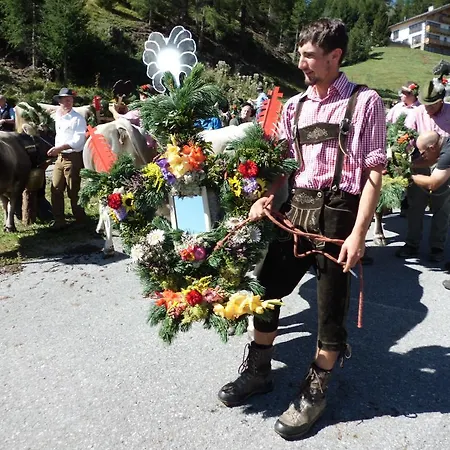 Apart Otel Garni Am Johannesbrunnen Fiss